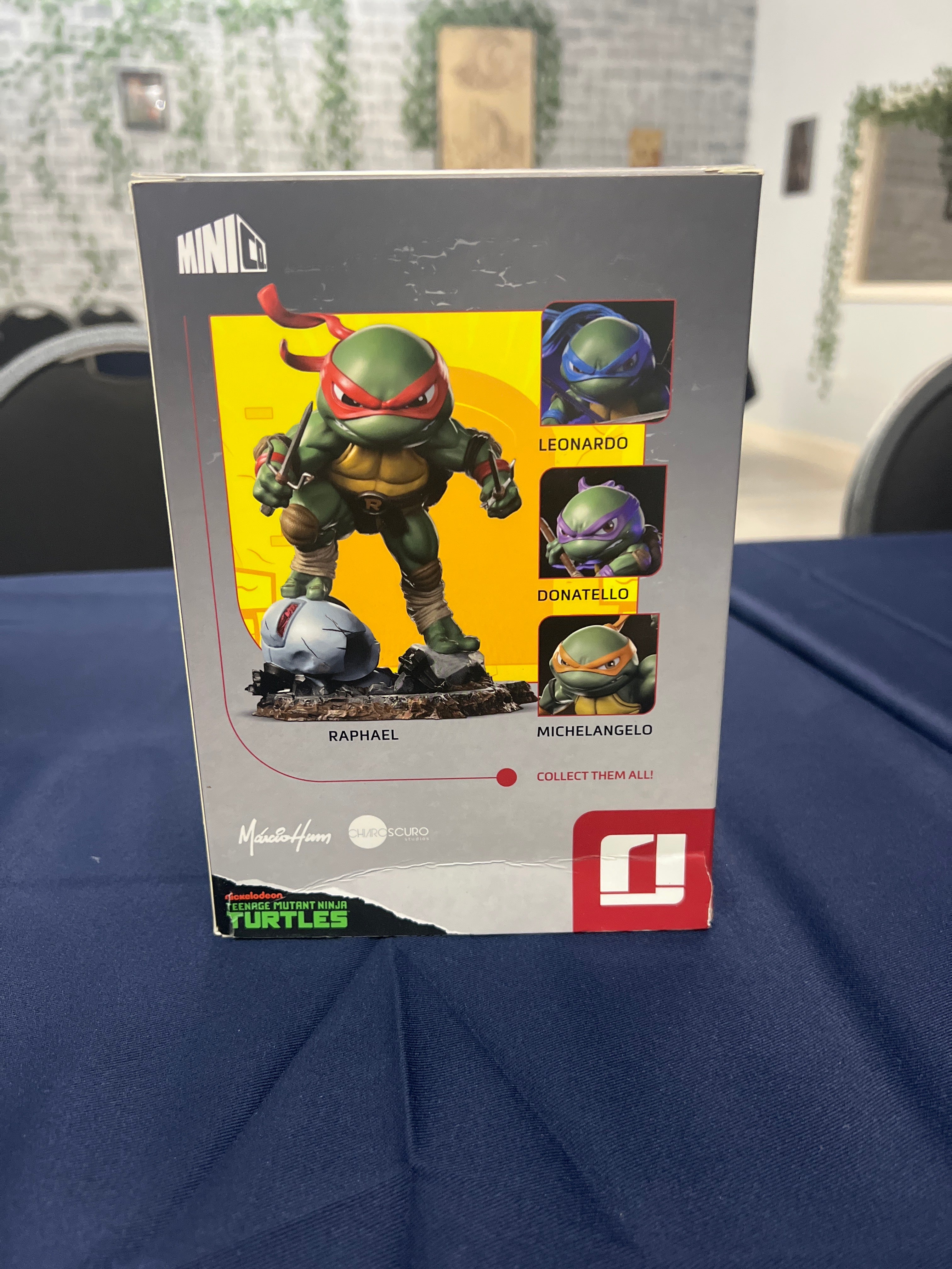 Teenage Mutant Ninja Turtles Raphael Iron Studios Figure