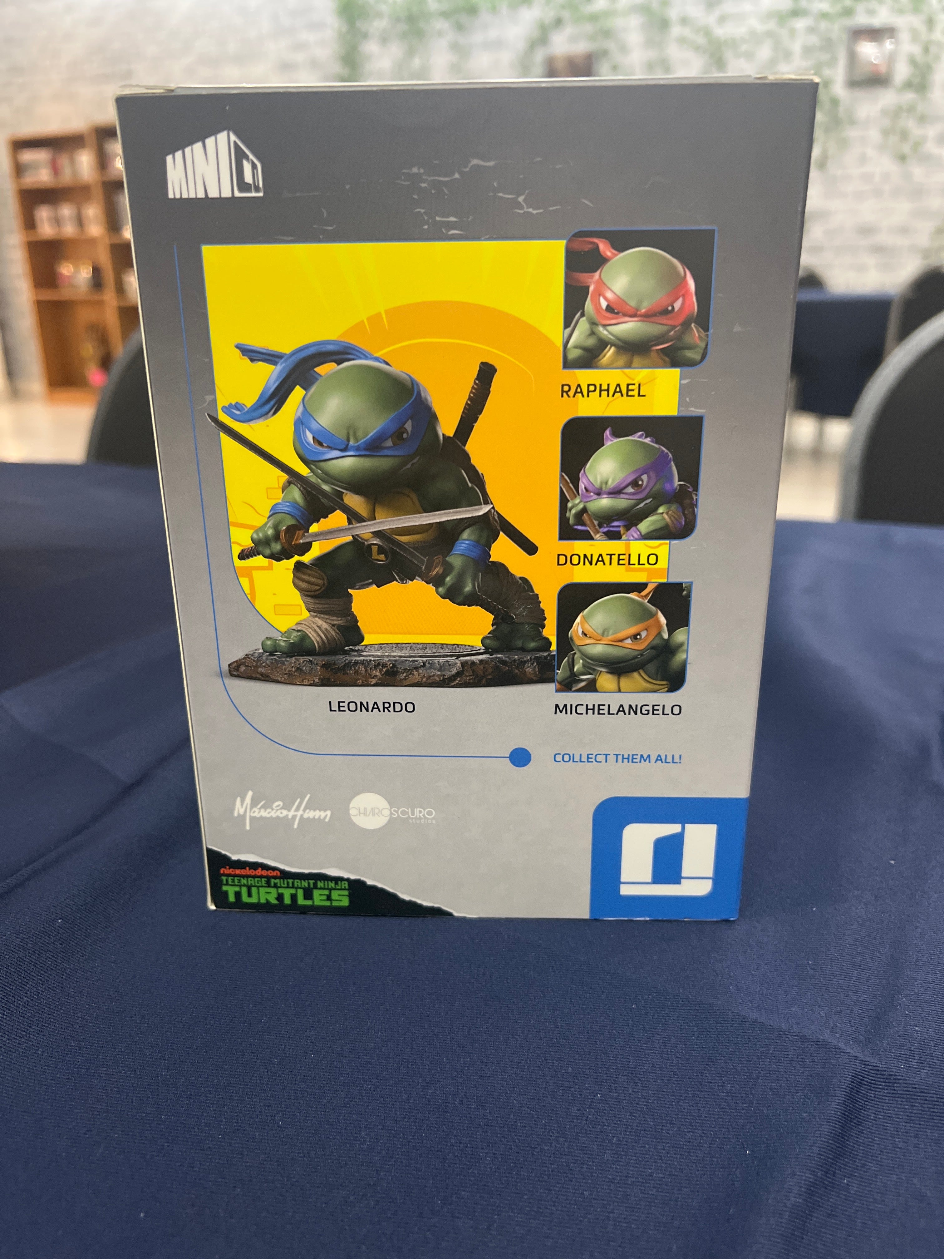 Teenage Mutant Ninja Turtles Leonardo Iron Studios Figure